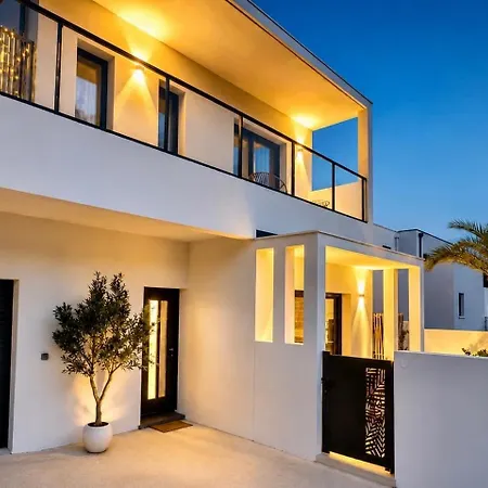 La Dolce 5 étoiles, Piscine Privée Chauffée, 700 M De La * Sérignan